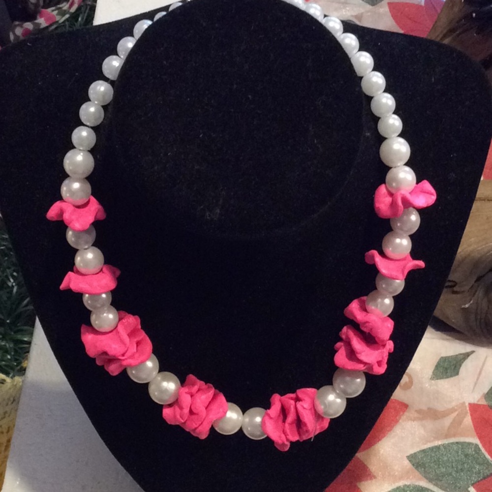Pink & Pearls Necklace